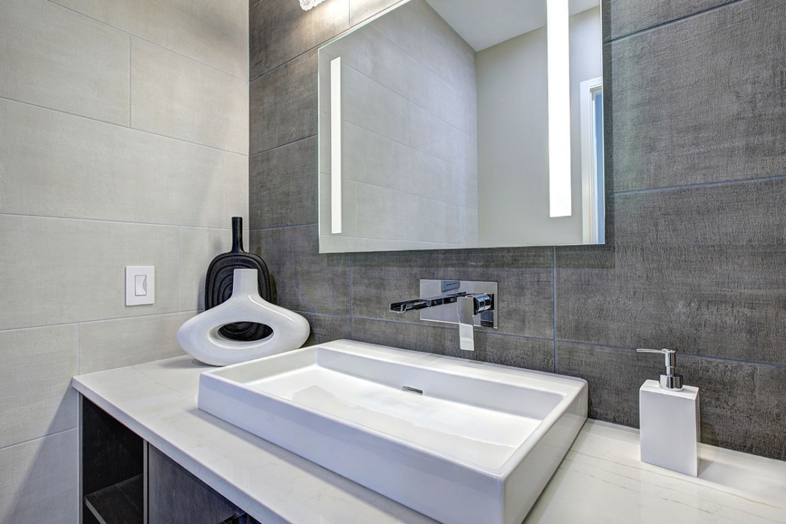 Hidden Television Framed & Frameless Dielectric Mirror TV